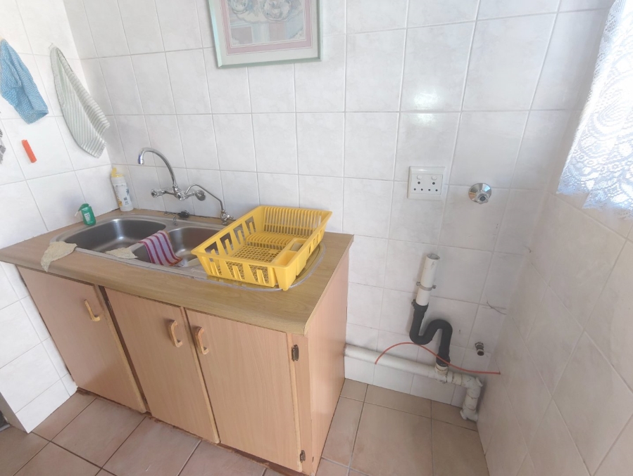 To Let 3 Bedroom Property for Rent in Fleurdal Free State